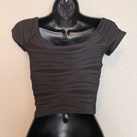 Wet Seal Crop Top - Picture 4 of 9